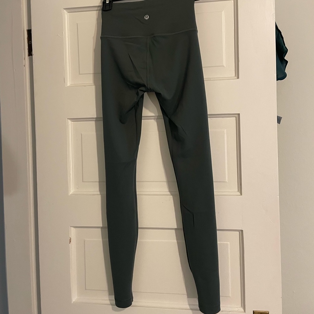 Lululemon Wunder Train 28’ in Smoked Spruce